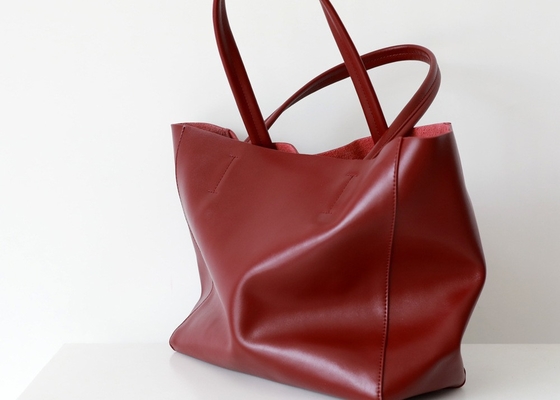 Le signore di frontiera casuali mettono Tote Bag Customized sulle spalle di cuoio