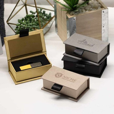 Regalo cosmetico dei prodotti dello skincare del profumo riciclato carta rosa di lusso su ordinazione di logo della stampa che imballa il contenitore di olio essenziale