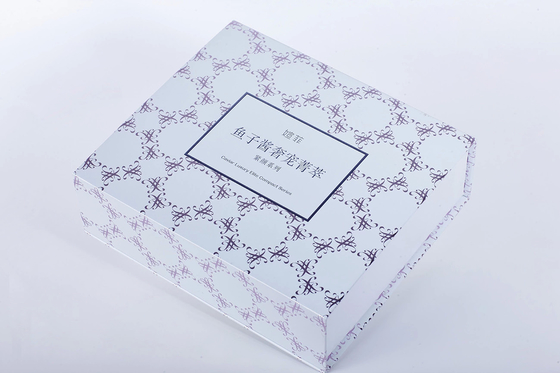 Logo Empty Luxury Cosmetic Packaging su misura inscatola per rossetto