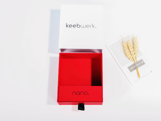 L'esclusiva progetta il contenitore per il cliente di regalo di Logo Luxury Clothing Wrapping Paper con il nastro