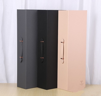 buon prezzo Contenitore rettangolare d'imballaggio di cuoio portatile di fiore di San Valentino del contenitore di vino rosso del contenitore di regalo in linea